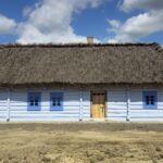 Chałupa z Pleszowa w Edukacyjnym "Branice"
